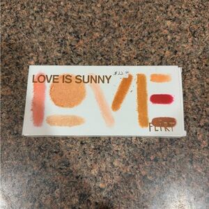 FLIRT Eyeshadow Palette